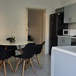 Executive 2br Spacious , Center, 2 Balconies, Ideal Business - Supercentro!