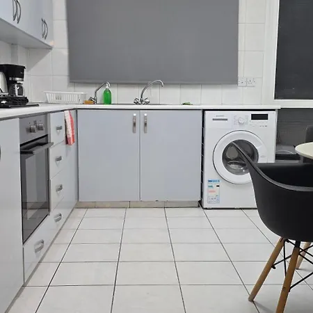 Executive 2br Spacious , Center, 2 Balconies, Ideal Business - Supercentro! Lägenhet