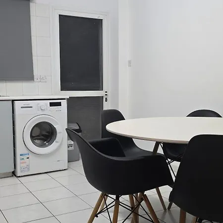 Executive 2br Spacious , Center, 2 Balconies, Ideal Business - Supercentro!