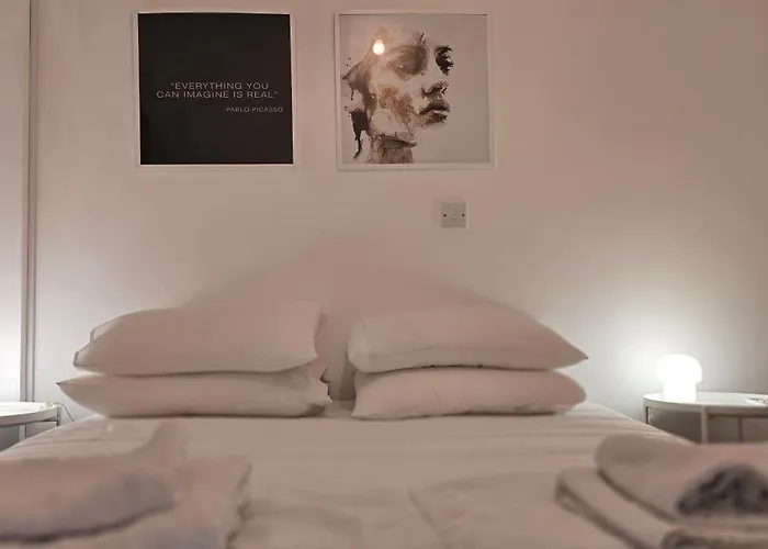 Executive 2br Spacious , Center, 2 Balconies, Ideal Business - Supercentro! *