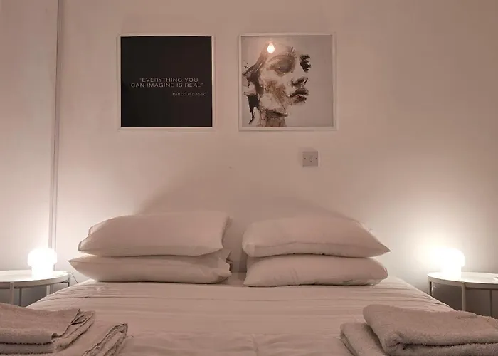 Executive 2br Spacious , Center, 2 Balconies, Ideal Business - Supercentro! Limassol