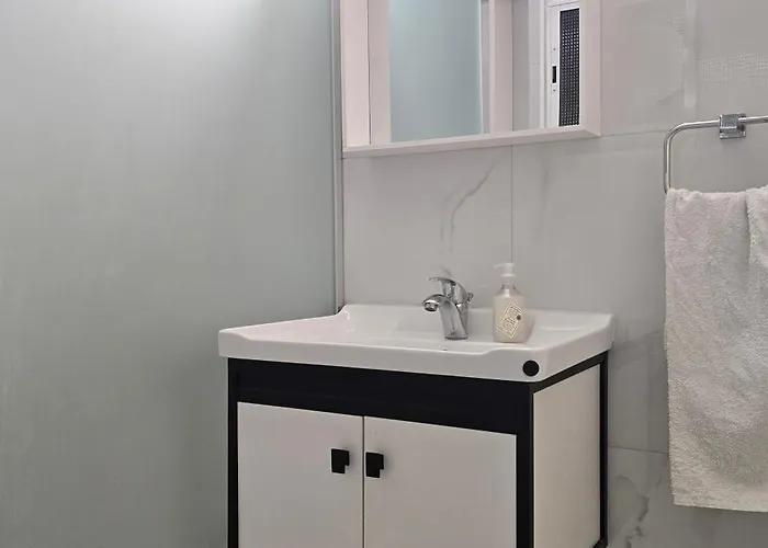 Διαμέρισμα Executive 2br Spacious , Center, 2 Balconies, Ideal Business - Supercentro!