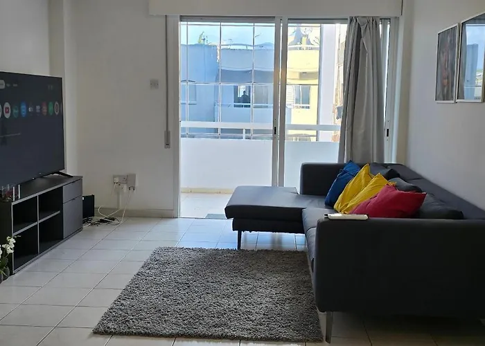 Executive 2br Spacious , Center, 2 Balconies, Ideal Business - Supercentro! * Limassol
