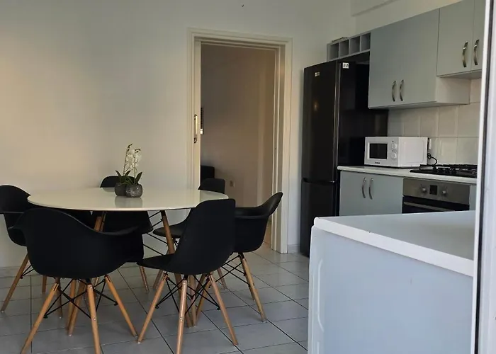 Executive 2br Spacious , Center, 2 Balconies, Ideal Business - Supercentro!