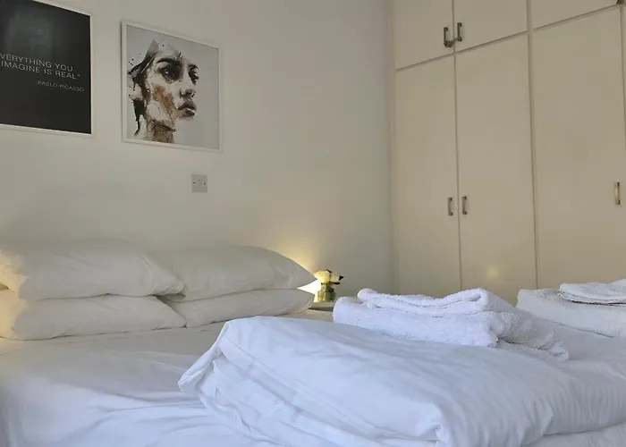 Executive 2br Spacious , Center, 2 Balconies, Ideal Business - Supercentro! Limassol