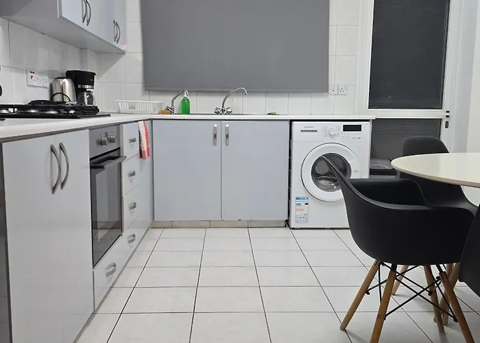 Executive 2br Spacious , Center, 2 Balconies, Ideal Business - Supercentro! Lägenhet