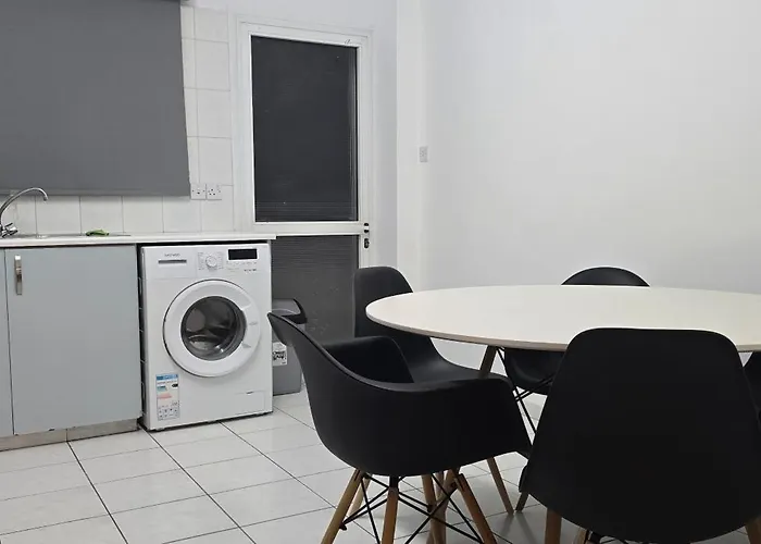 Executive 2br Spacious , Center, 2 Balconies, Ideal Business - Supercentro!